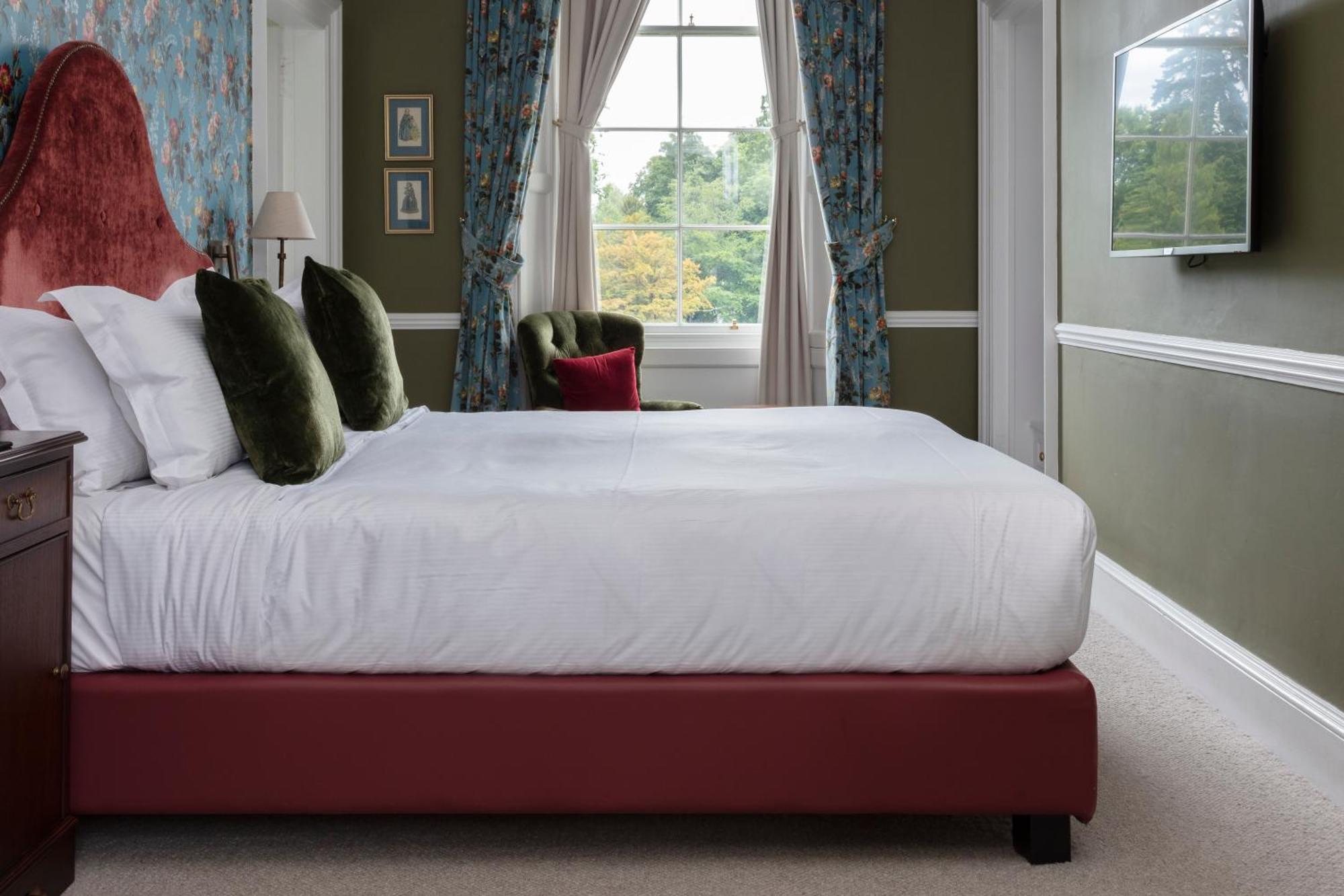 Schloss Roxburghe, Part Of Destination By Hyatt Екстер'єр фото A bedroom at the hotel