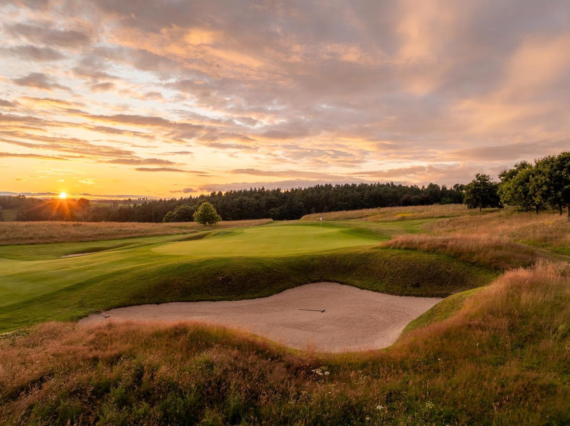 Schloss Roxburghe, Part Of Destination By Hyatt Екстер'єр фото Golf course at the Gut Kaden