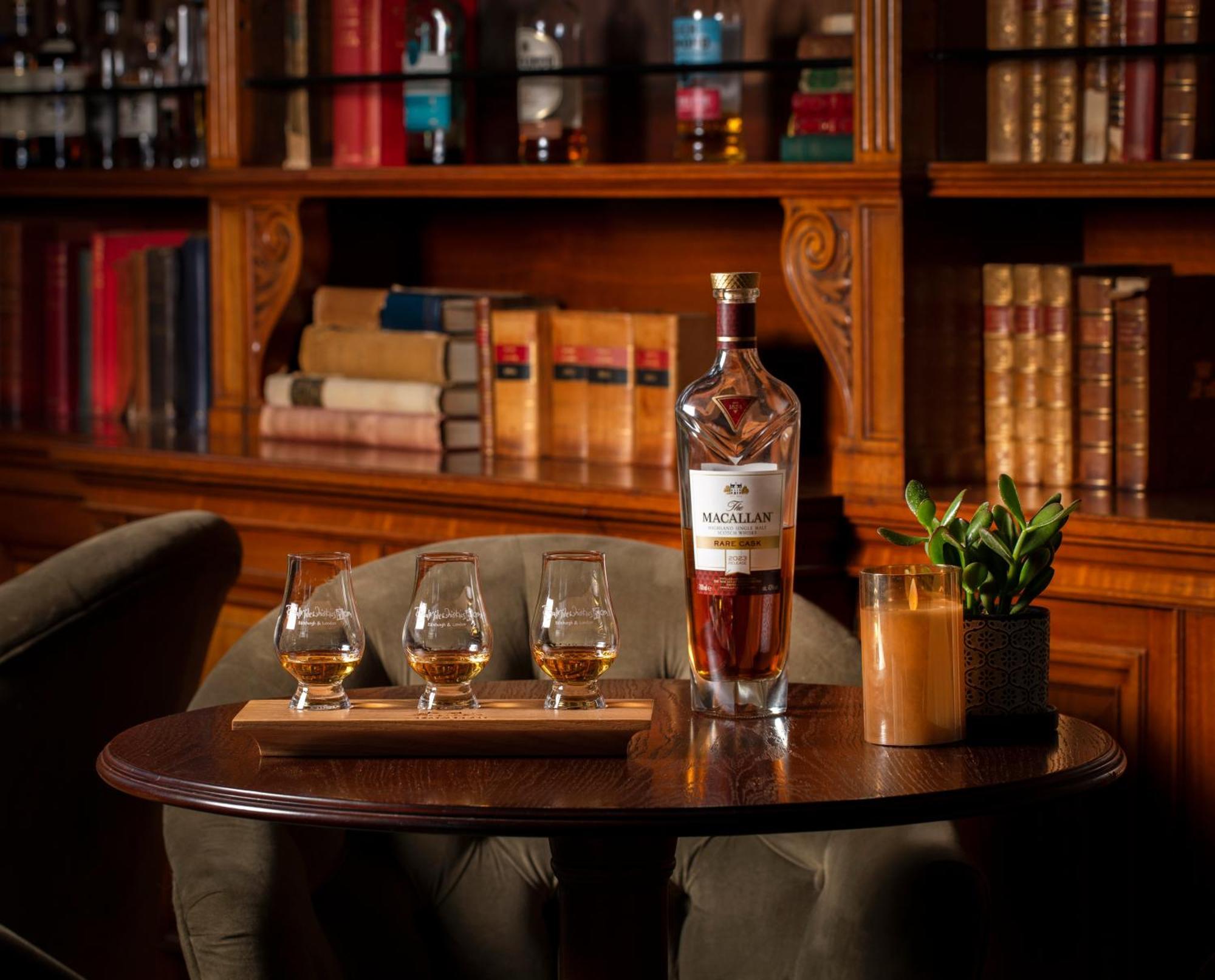 Schloss Roxburghe, Part Of Destination By Hyatt Екстер'єр фото A bottle of Macallan 40 Year Old
